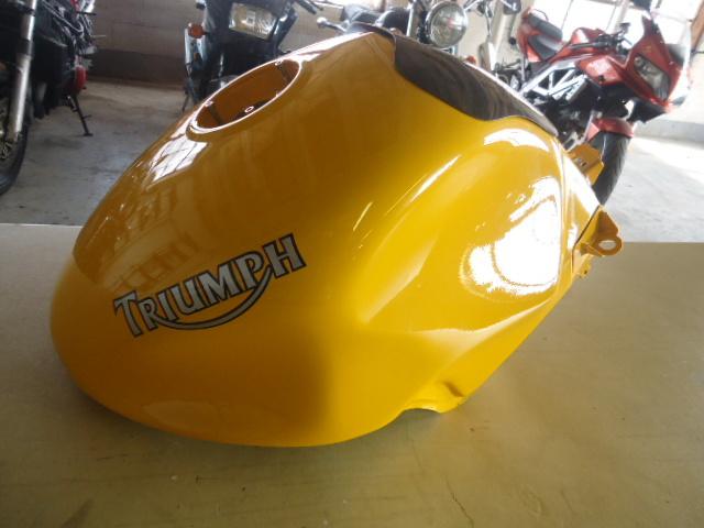2001 triumph tt 600 yellow gas fuel tank for repair