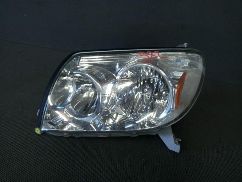 2003-2005 toyota 4runner driver side headlight