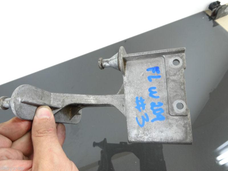 ✔DAP W209 MERCEDES 05 CLK320 ANTI- LOCK BRAKE HOLDER BRACKET #3, US $28.16, image 2