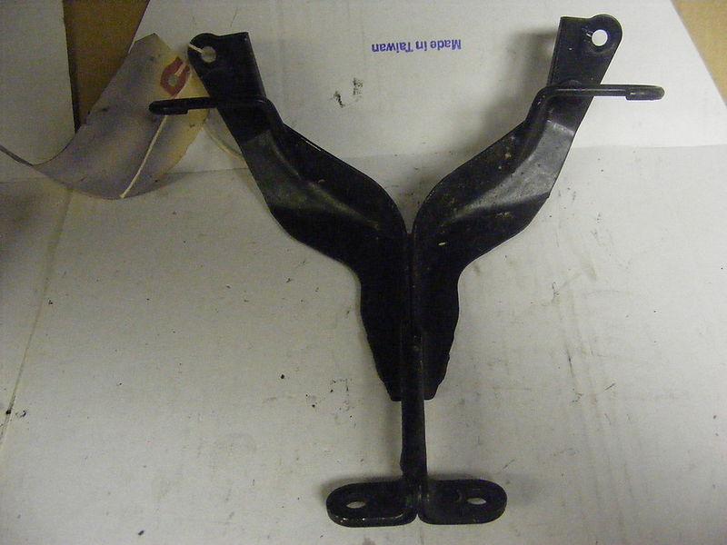 09 kawasaki ex650c rear fender stay bracket  890 miles