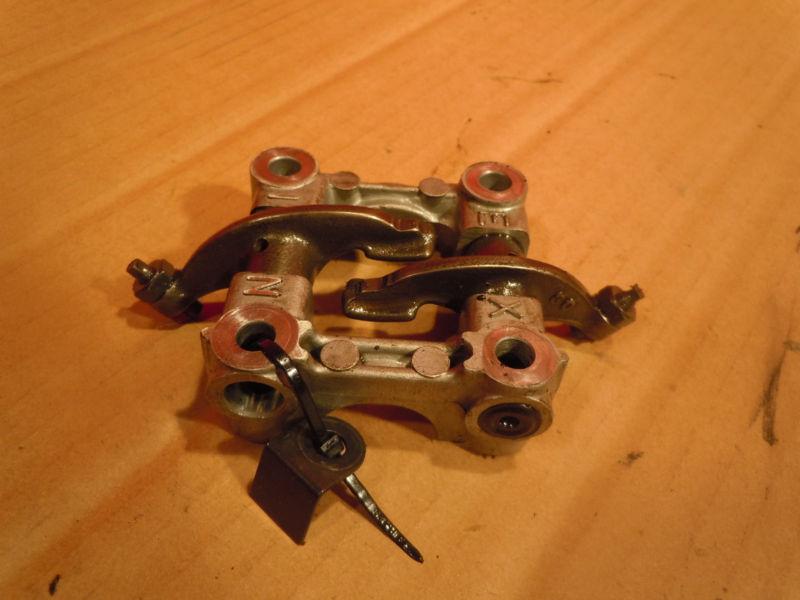 2001 honda elite ch80 engine cam shaft holder & valve rocker arms @ moped motion