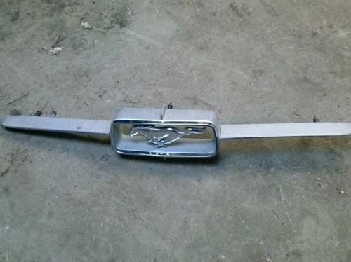 1967 ford mustang front grill pony corral with bars ornament