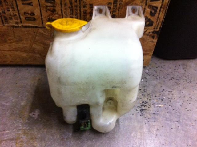 Subaru, oem, impreza washer fluid revervior with pump, working