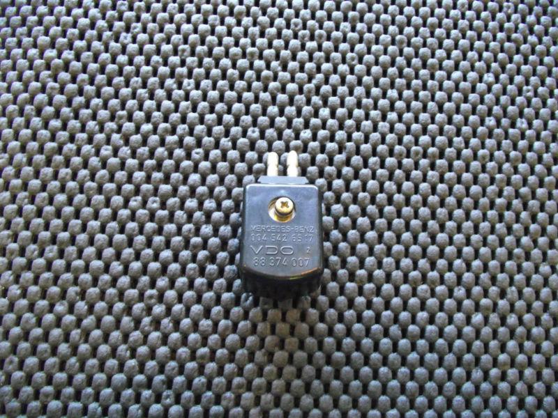 NEW MERCEDES BENZ 300SD SPEEDOMETER TRANSMITTER , US $50.00, image 2