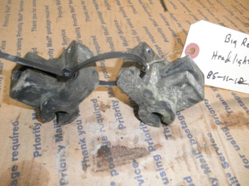 Honda atc250es big red    headlight rubber mounts 