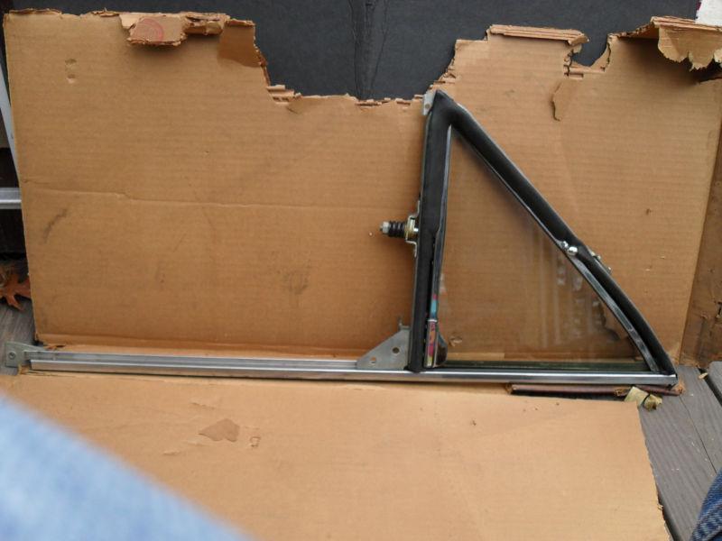 Vintage Kaiser Frazer 1952 - 1953 #214023 Left Vent Window & Frame NOS MIB OEM, US $99.95, image 4