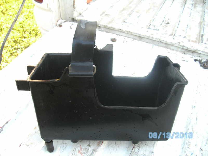 1986-1993 yamaha venture royale battery box