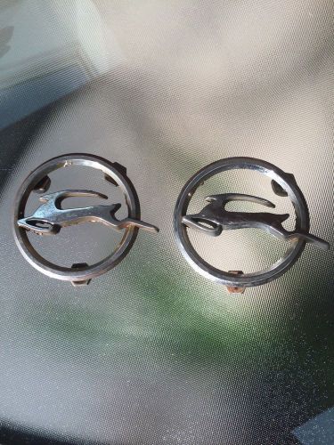 1964 chevy impala chrome quarter panel emblem nice shine 3 pins