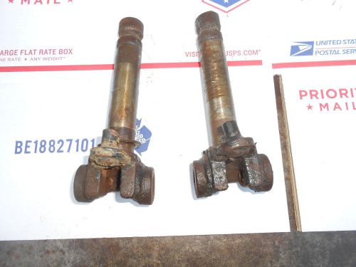 1982 skidoo 5500 mx- both ski spindles