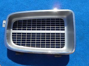 1971 pontiac lemans t-37 right grill w/ molding original gm # 480594
