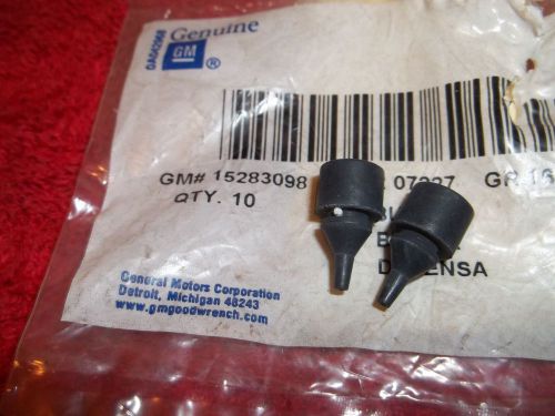 Chevrolet gmc escalade silverado blazer s-10 fuel door bumpers 99 - 06 05 04 03