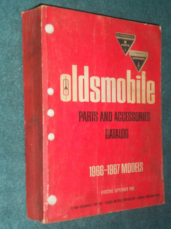 1966 / 1967 / oldsmobile body & chassis parts catalog original g.m. parts book!!