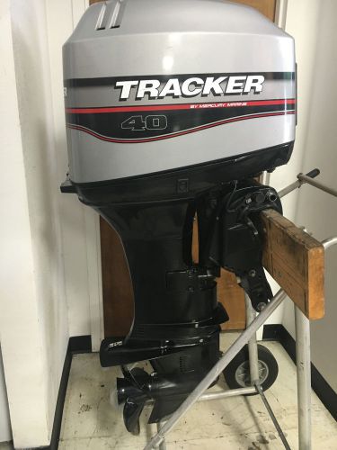 Super low hour 2001 mercury 40 hp pro series three cyliner = power! 20" pt&amp;t !!!