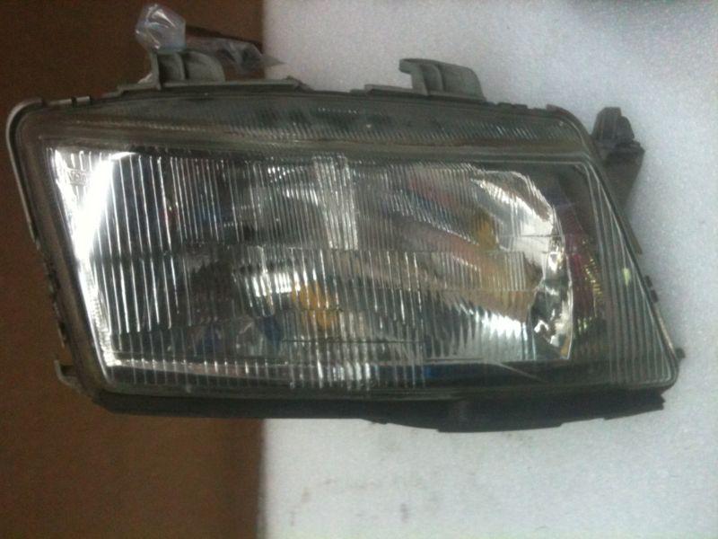 1999 saab 9-3,2.0l turbo,4dr, right front headlight & corner lamp, buy-now -save
