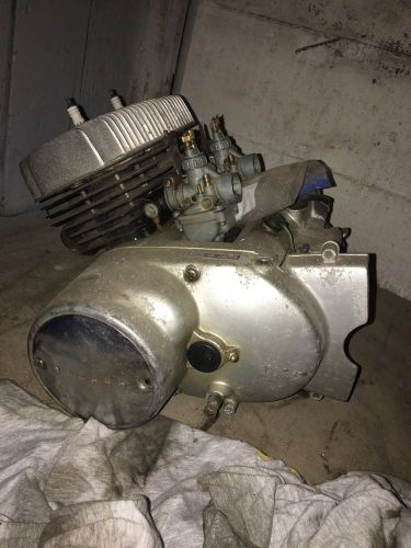 1960s yamaha twinjet 100 cc motor and carbs