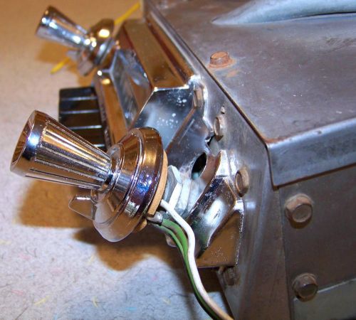 Vintage 1960&#039;s mid century modern style  chevrolet car radio  * delco *