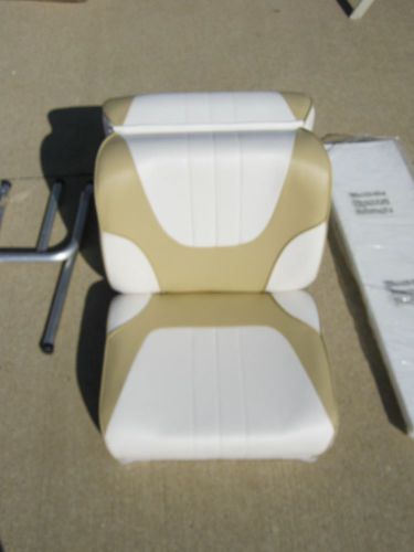 Overtons dlx lounge boat seat in white/sand
