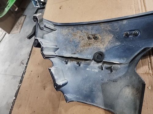 2001 Suzuki 25 HP 4 Stroke Side Cover Port PN 61810-95J10-0EP, US $199.00, image 5