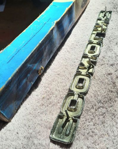 NOS 75-79 Ford Econoline Van Camper Nameplate Emblem Fender Badge D5UZ-1125622-E, US $40.00, image 2