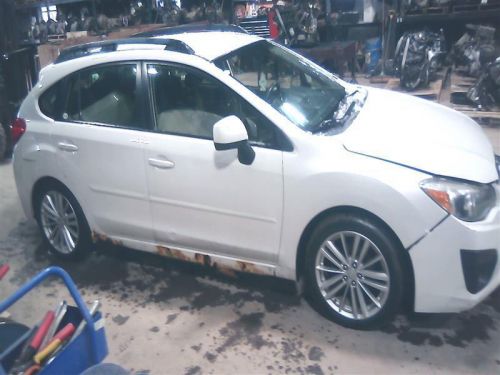 Passenger right cylinder head 2.0l fits 12-14 impreza 1076986