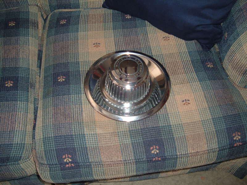 Gm original rally wheel center hub cap  