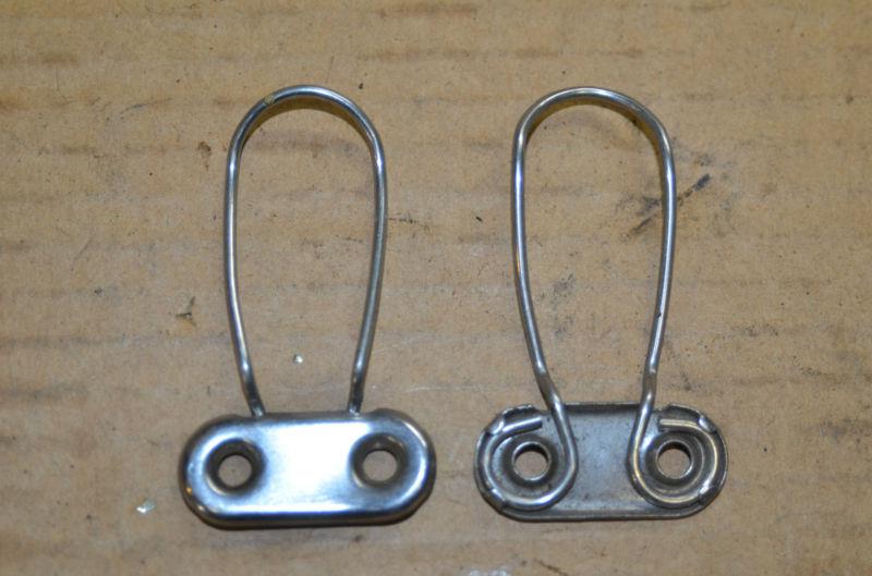 69,70,71,72 chevy camaro chevelle gto seat belt shoulder belt retainer clips (b)