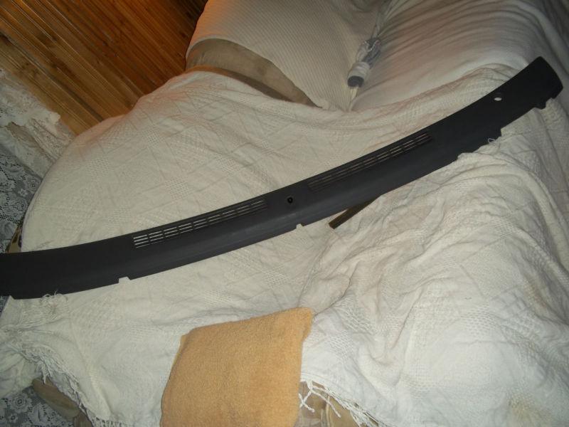 1999 pontiac bonneville dash air vent/defrost/defog vent trim piece or bezel 