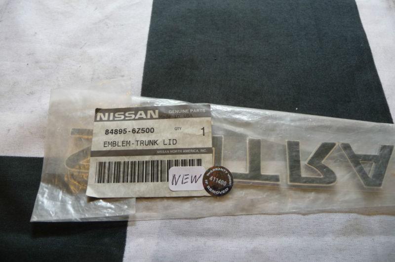 2004-2006 Nissan Sentra Nameplate Logo 84895-6Z500 OEM OE, US $24.99, image 2