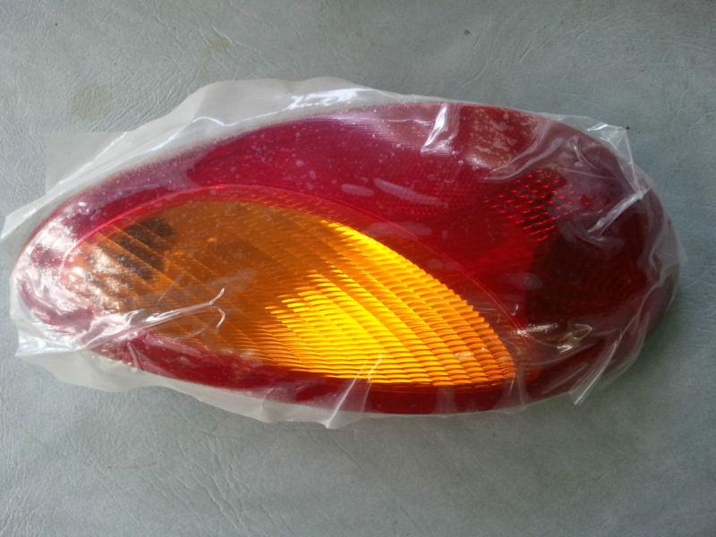 Mopar tail light assy w/bulbs and sockets