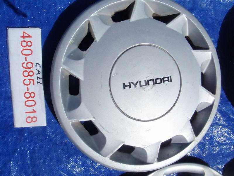 Hyundai scoupe 1991 91 hubcaps hub caps wheels rims centers covers