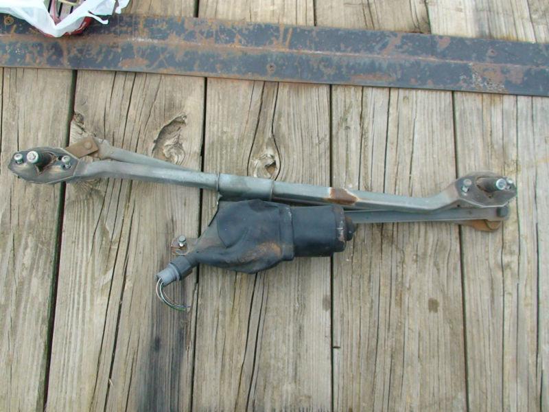 Sell 1987 Jeep Cherokee XJ Wiper Motor and Transmission 8496 in