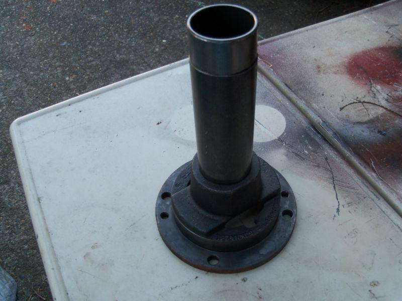 Mack truck rearend part thrushaft bearing retainer 53kh261b