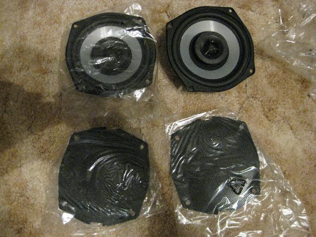 Harley oem 2009 street glide fairing speakers with grill spacers, like new