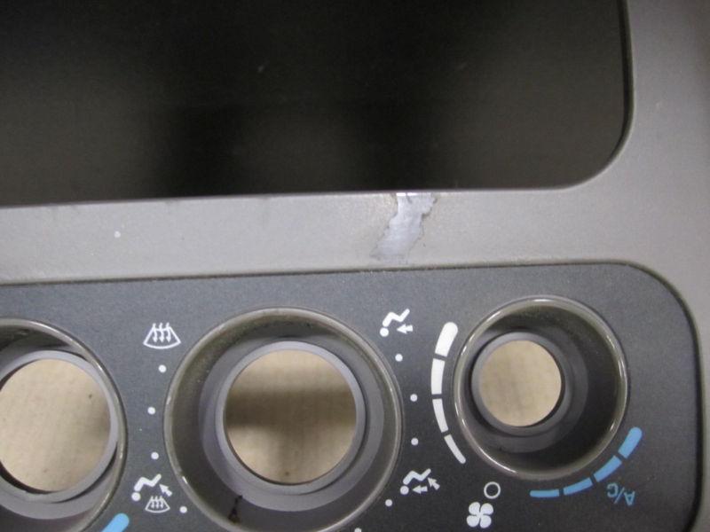 CHRYSLER PT CRUISER 01 2001 DASH CENTER BEZEL PANEL w/ VENTS & KNOB 3 KNOBS TAN, US $34.88, image 2