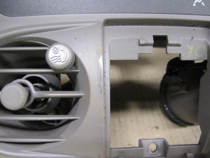 CHRYSLER PT CRUISER 01 2001 DASH CENTER BEZEL PANEL w/ VENTS & KNOB 3 KNOBS TAN, US $34.88, image 3