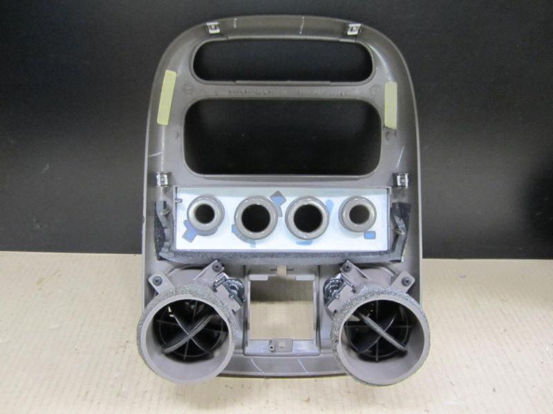 CHRYSLER PT CRUISER 01 2001 DASH CENTER BEZEL PANEL w/ VENTS & KNOB 3 KNOBS TAN, US $34.88, image 6