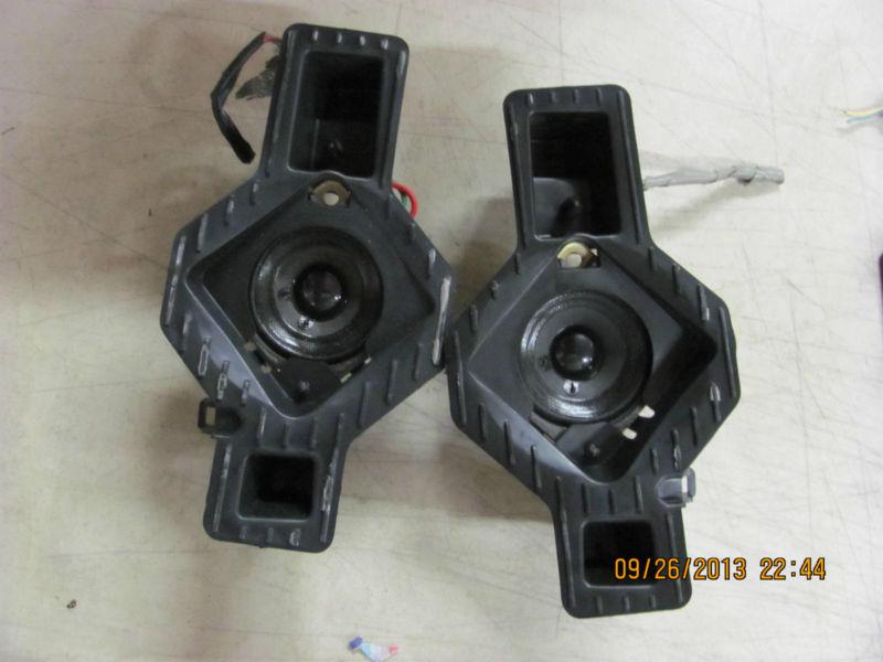 1999-2006 tahoe,avalanche,escalade rear bose speakers