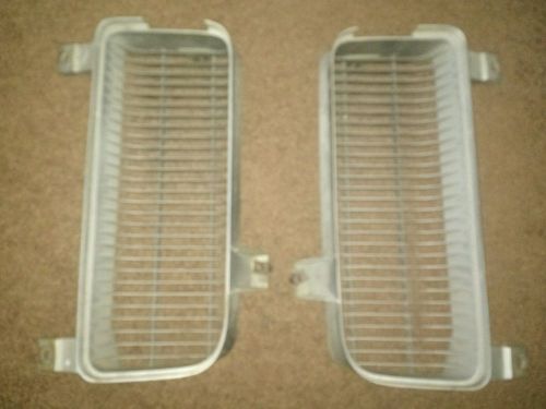 1970 pontiac catalina front grilles, rear marker lights &amp; emblem very nice used