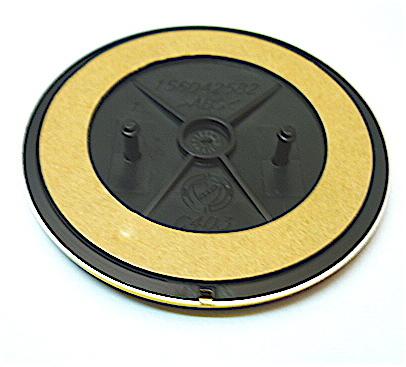 Alfa Romeo 147 Phase II ORIGINAL NEW REAR EMBLEM, US $42.50, image 2