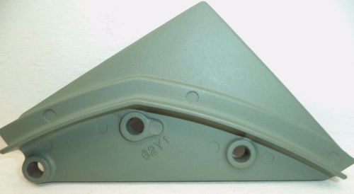 Yamaha 62y-42738-01-5b bottom cowling fitting plate 50 hp