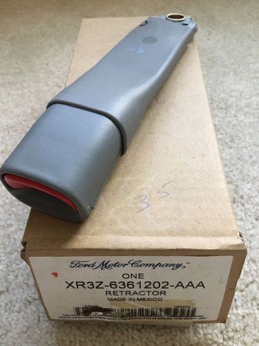 1999 - 2004 ford mustang passenger seat belt buckle retractor xr3z-6361202-aaa