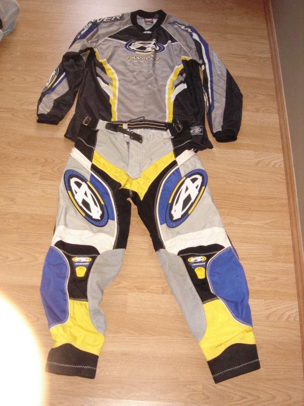 Answer mx pants mens sz34" waist & matching jersey mens sz.lrg, used very little