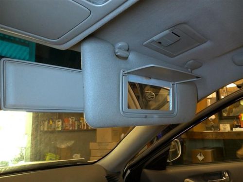 Passenger right sun visor illuminated fits 05-07 infiniti g35 526747