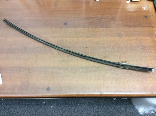 1967 1968 ford mustang front of lh door glass run weatherstrip