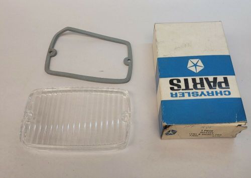 1971 Plymouth Satellite 4 Door Station Wagon Rt Parking Light Lens 3514324 NOS, US $59.40, image 2