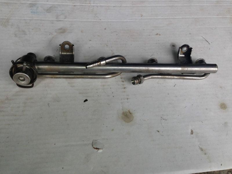 1998 audi a4                fuel rail