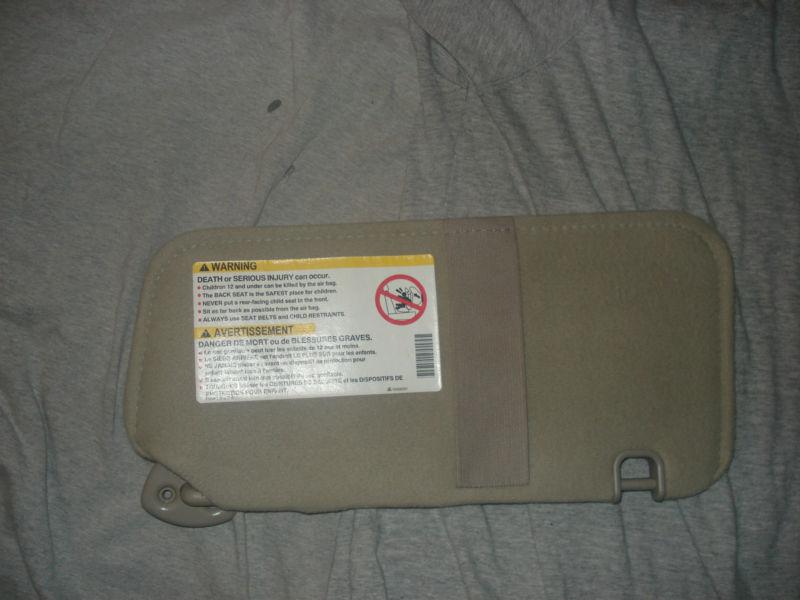 2000-2002 saturn sl1 sl2 sun visor drivers side left side lh