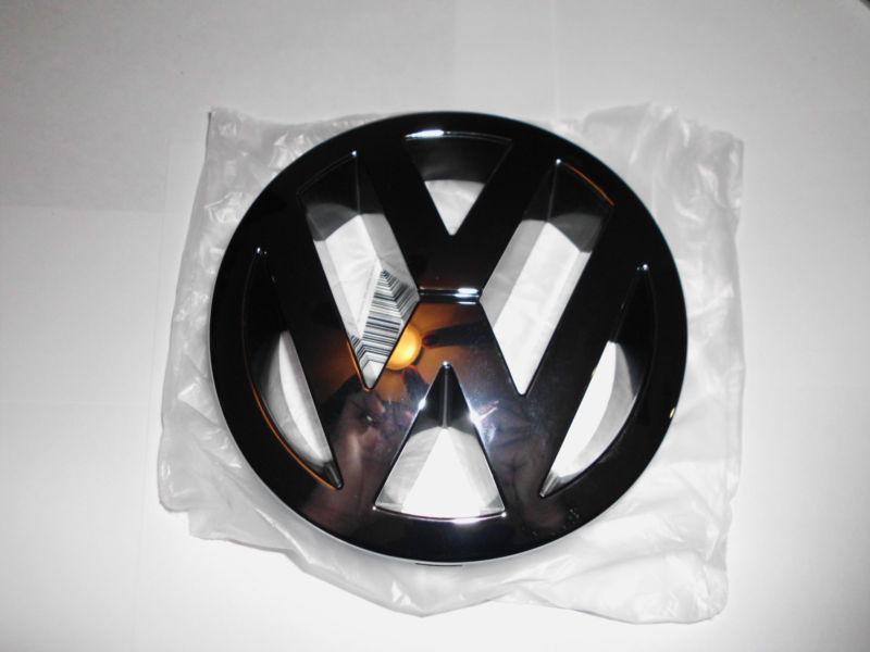 04 05 06 07 08 09 10 11 12 volkswagen touareg routan oem grille emblem brand new