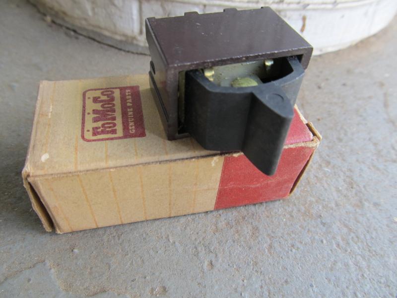 NOS Ford 1961-1963 Power Window Lock Switch Fairlane GalaxieFoMoCo 14A695-A, US $39.99, image 3