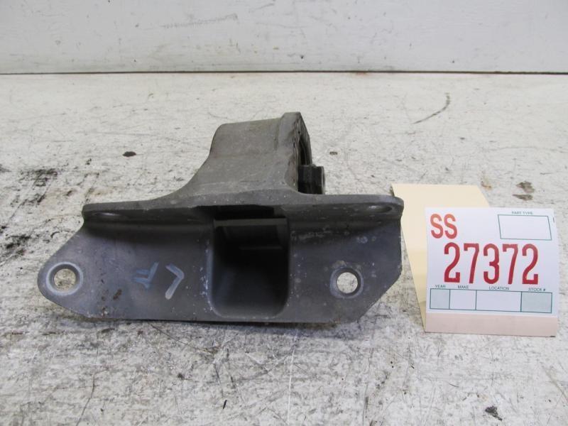 Buy 2002 2003 FREELANDER LEFT DRIVER SIDE ENGINE MOUNTING BRACKET
